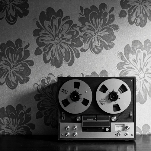 Όταν η αμφιβολία γίνεται δόγμα: η άνοδος της πολιτικής συνομωσίας